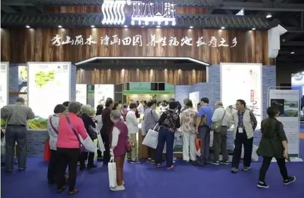 康復護理,電動輪椅,家庭療養(yǎng)