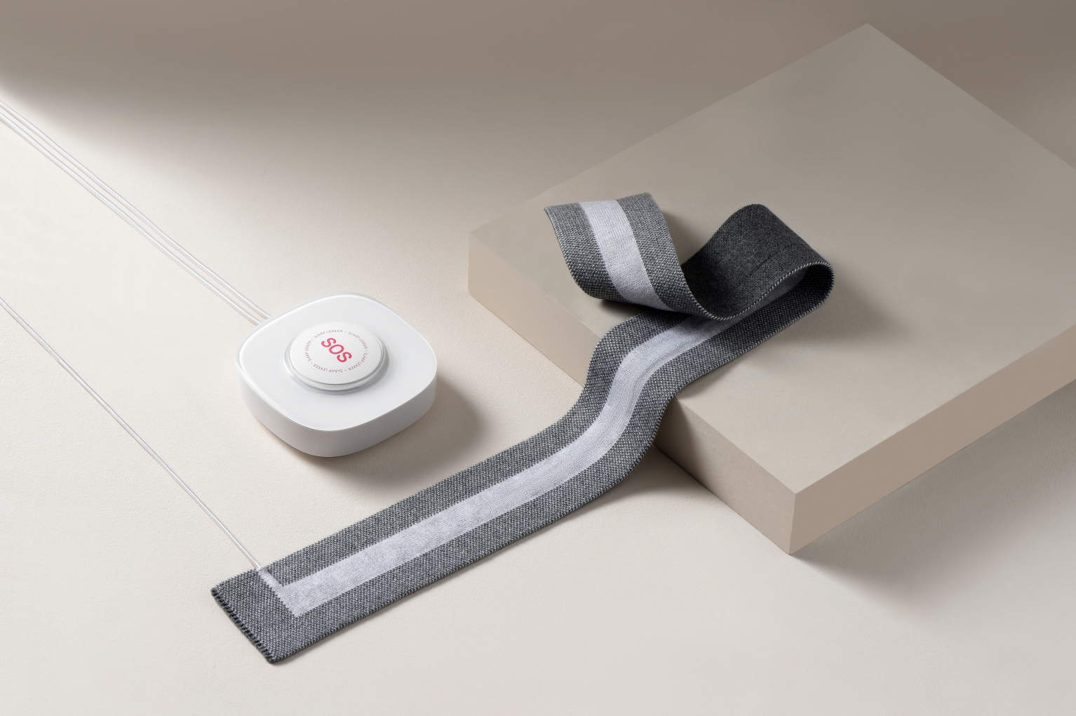 CONTACT-FREE SMART SLEEP&HEALTH MONITOR
